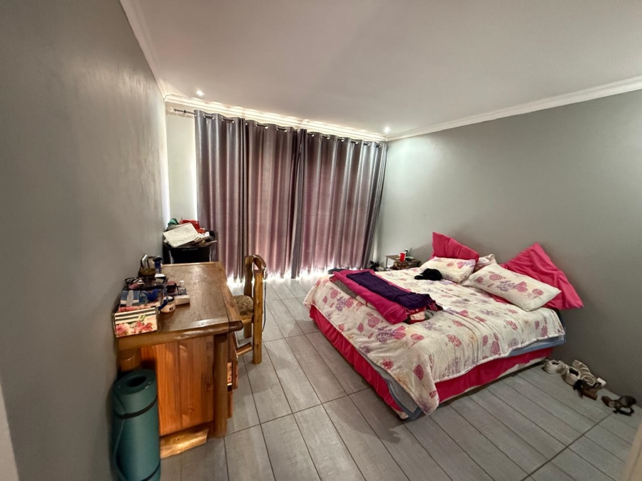 4 Bedroom Property for Sale in Vanderbijlpark SE 8 Gauteng