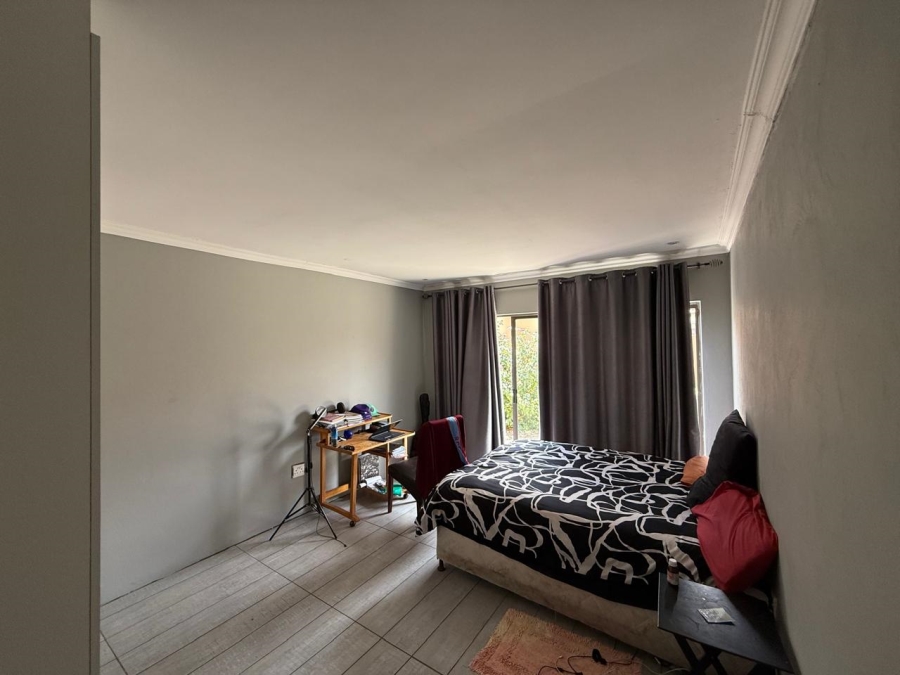 4 Bedroom Property for Sale in Vanderbijlpark SE 8 Gauteng