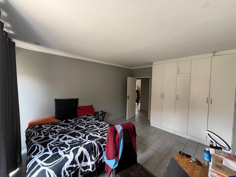 4 Bedroom Property for Sale in Vanderbijlpark SE 8 Gauteng