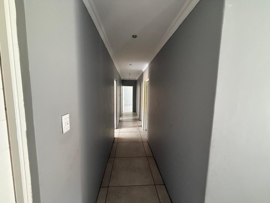 4 Bedroom Property for Sale in Vanderbijlpark SE 8 Gauteng