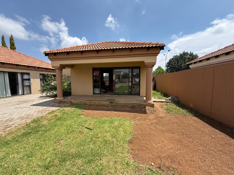 4 Bedroom Property for Sale in Vanderbijlpark SE 8 Gauteng