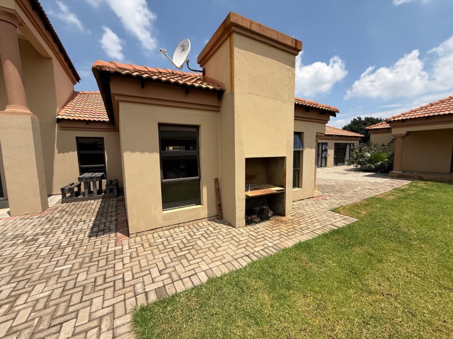 4 Bedroom Property for Sale in Vanderbijlpark SE 8 Gauteng