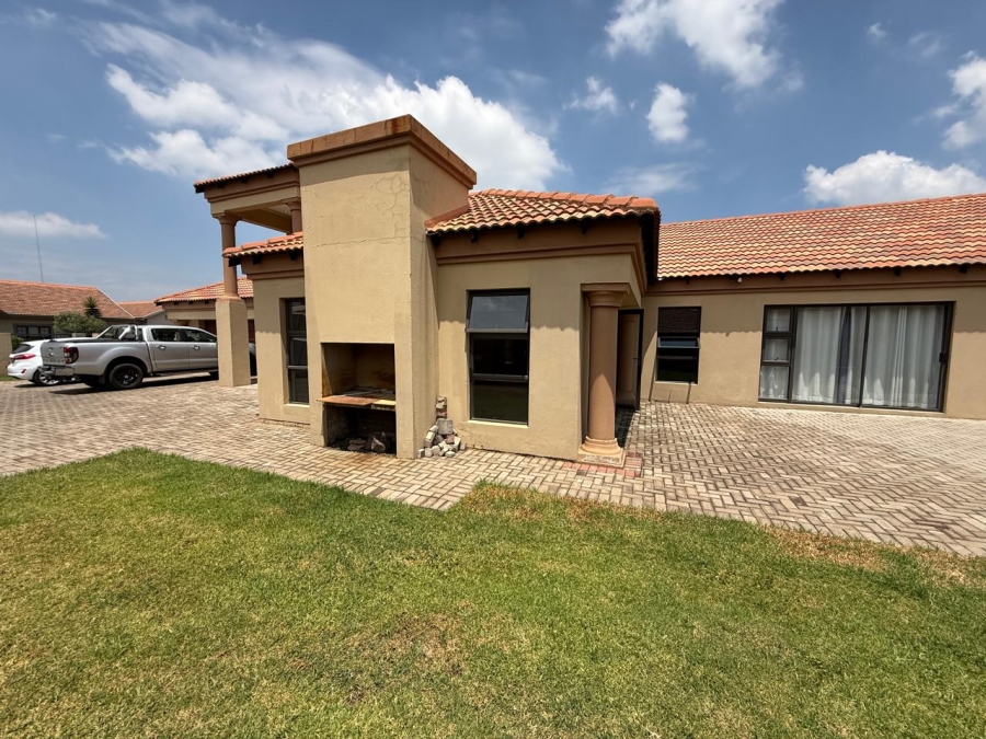 4 Bedroom Property for Sale in Vanderbijlpark SE 8 Gauteng