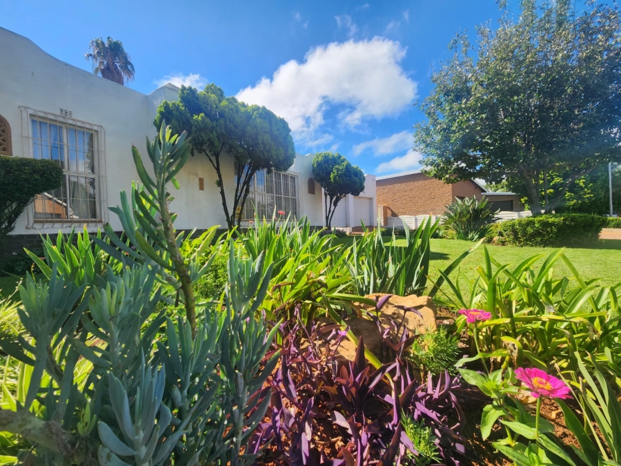 5 Bedroom Property for Sale in Kenleaf Gauteng