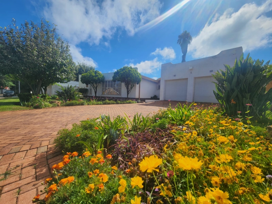 5 Bedroom Property for Sale in Kenleaf Gauteng