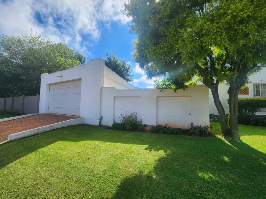 5 Bedroom Property for Sale in Kenleaf Gauteng