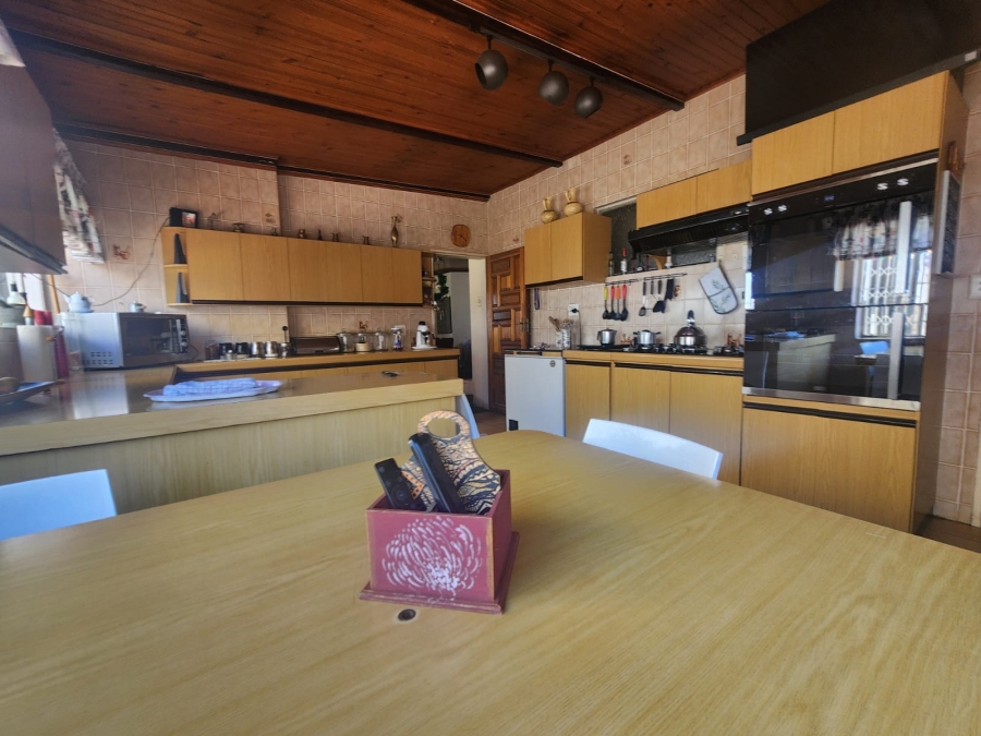 5 Bedroom Property for Sale in Kenleaf Gauteng