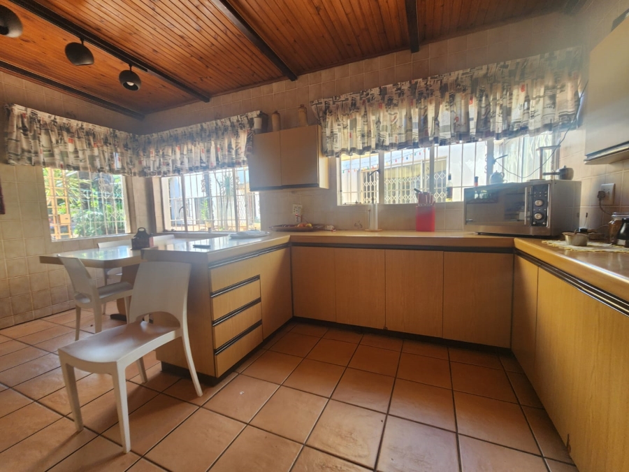 5 Bedroom Property for Sale in Kenleaf Gauteng