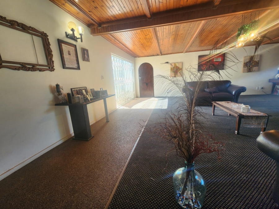 5 Bedroom Property for Sale in Kenleaf Gauteng