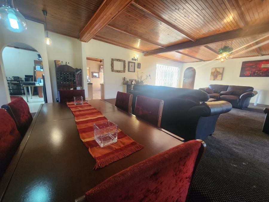 5 Bedroom Property for Sale in Kenleaf Gauteng