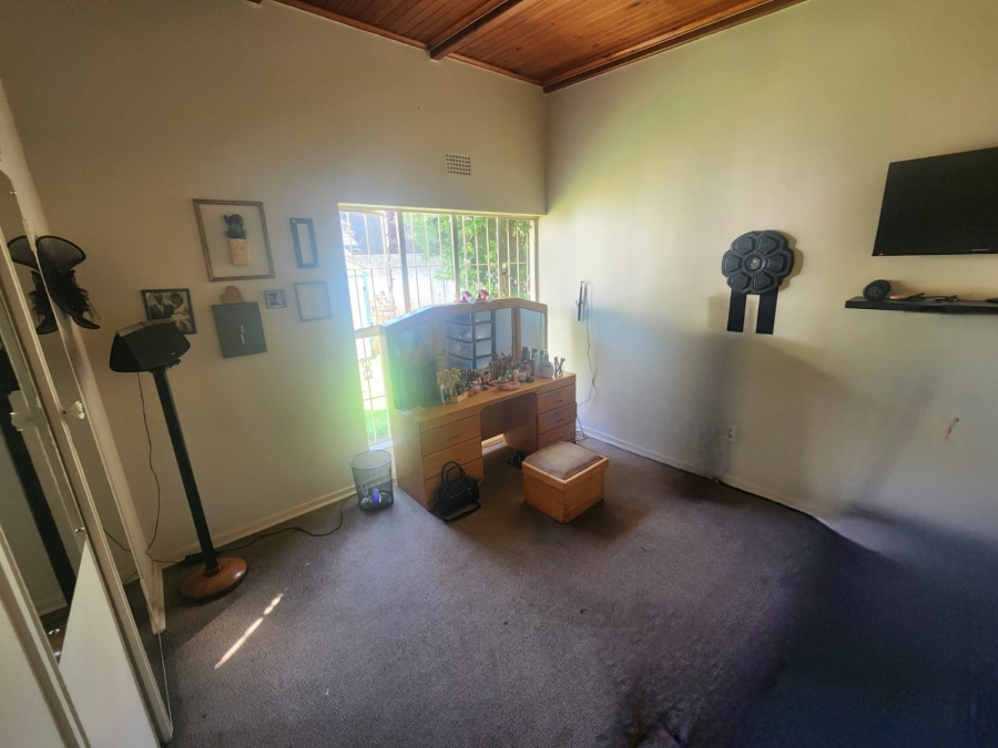 5 Bedroom Property for Sale in Kenleaf Gauteng