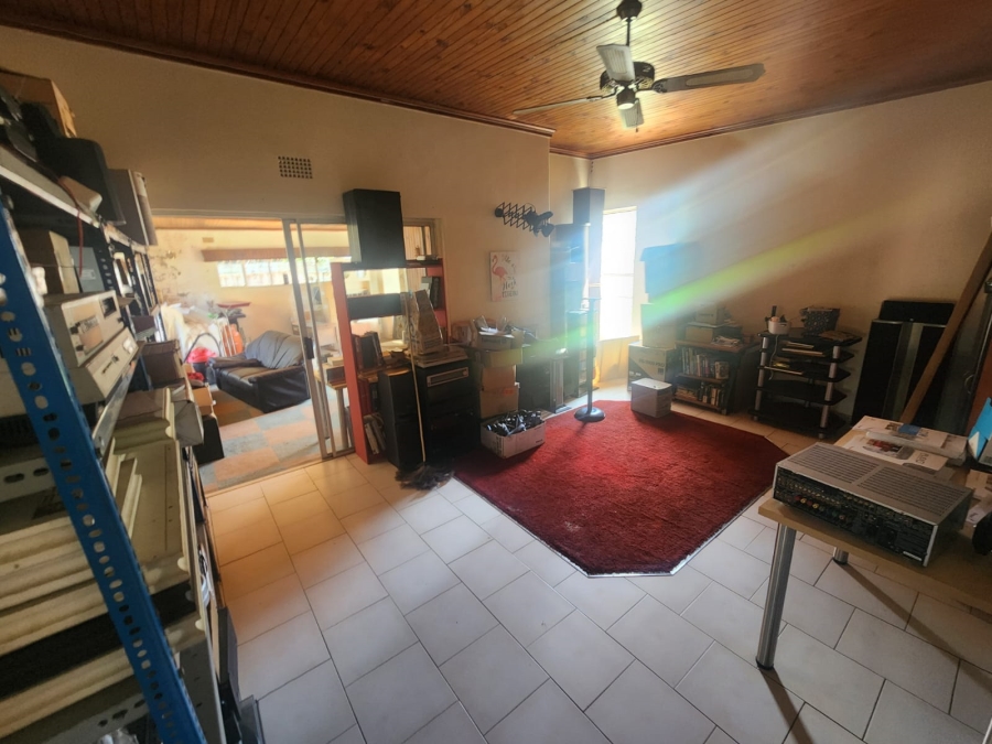 5 Bedroom Property for Sale in Kenleaf Gauteng