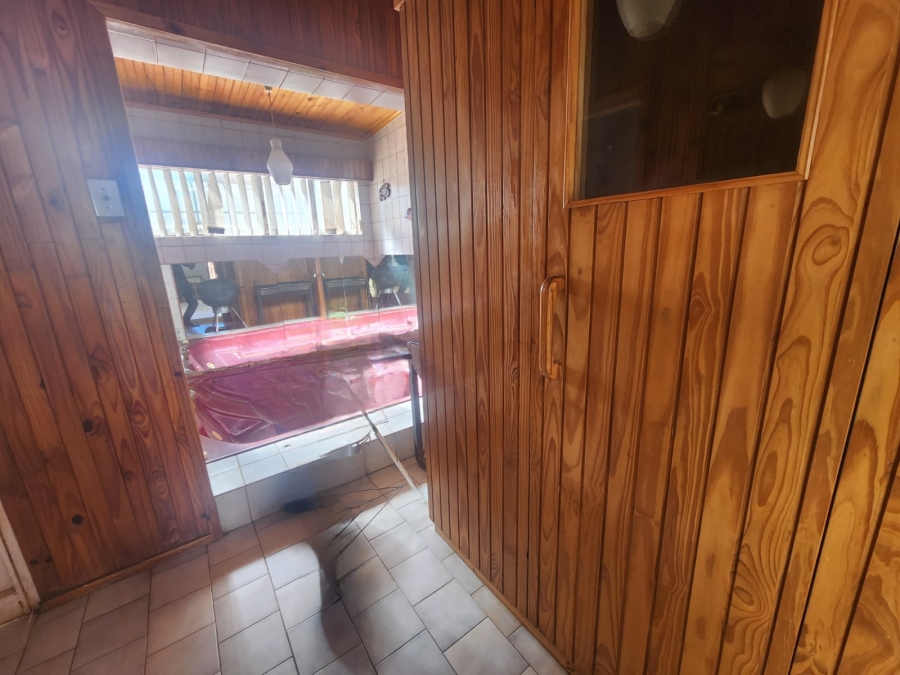 5 Bedroom Property for Sale in Kenleaf Gauteng