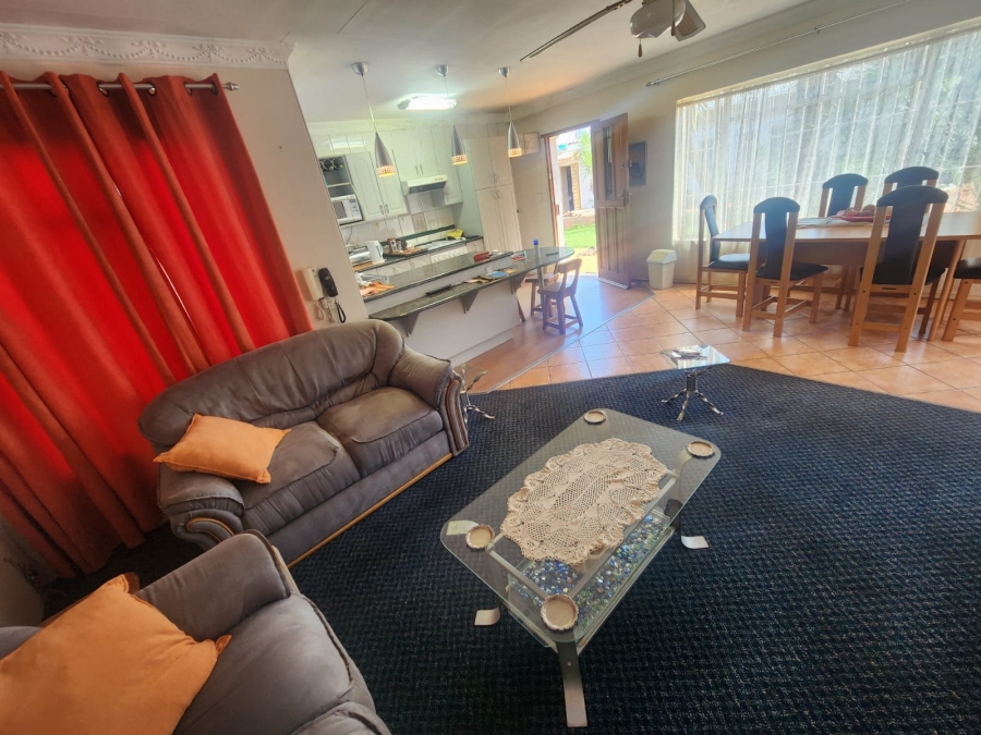 5 Bedroom Property for Sale in Kenleaf Gauteng