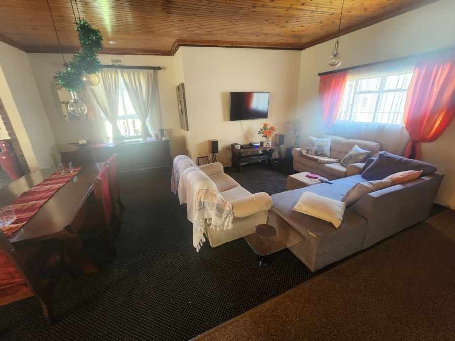 5 Bedroom Property for Sale in Kenleaf Gauteng