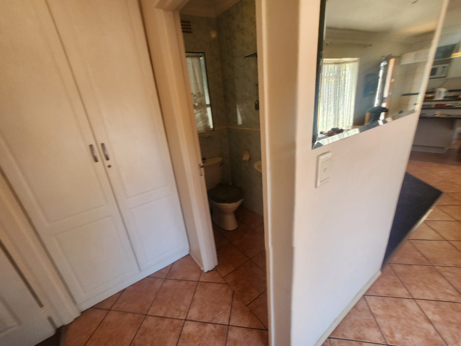 5 Bedroom Property for Sale in Kenleaf Gauteng