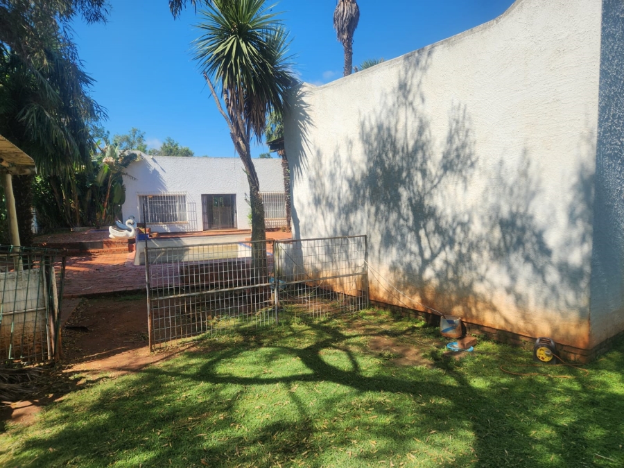 5 Bedroom Property for Sale in Kenleaf Gauteng