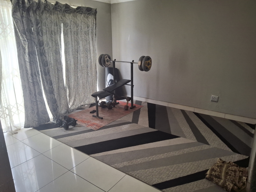 3 Bedroom Property for Sale in Bassonia Gauteng