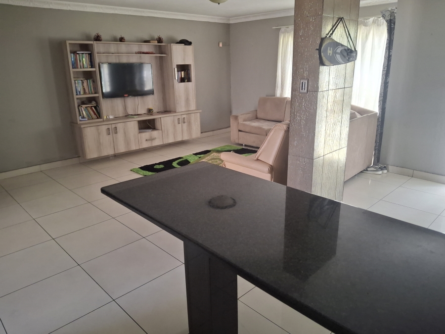 3 Bedroom Property for Sale in Bassonia Gauteng