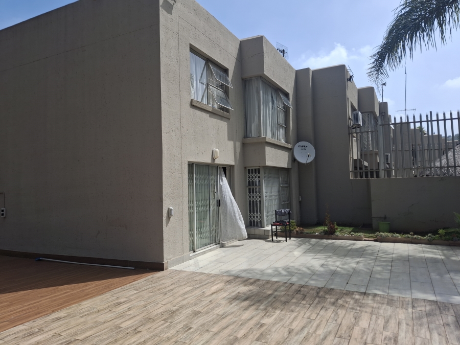 3 Bedroom Property for Sale in Bassonia Gauteng