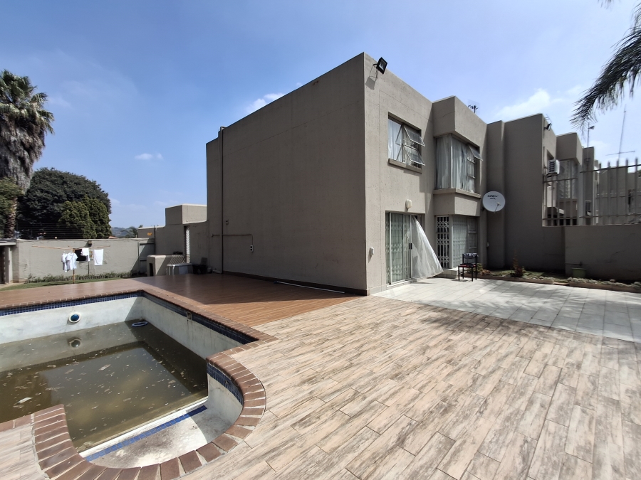 3 Bedroom Property for Sale in Bassonia Gauteng