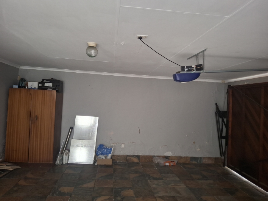 3 Bedroom Property for Sale in Bassonia Gauteng
