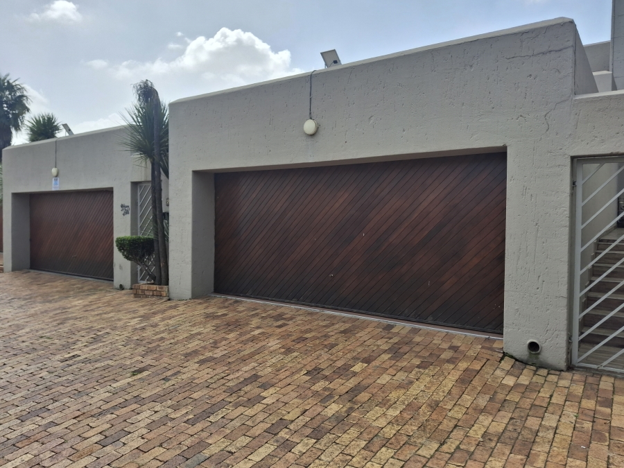 3 Bedroom Property for Sale in Bassonia Gauteng