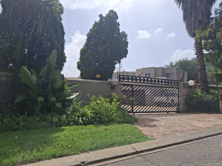 3 Bedroom Property for Sale in Bassonia Gauteng