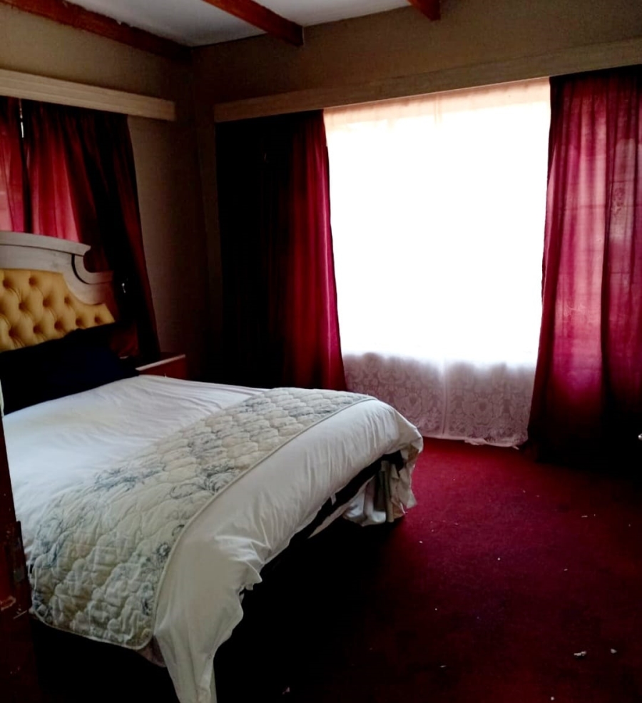 3 Bedroom Property for Sale in Uitzicht AH Gauteng