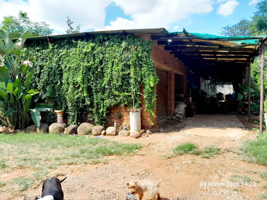 3 Bedroom Property for Sale in Uitzicht AH Gauteng