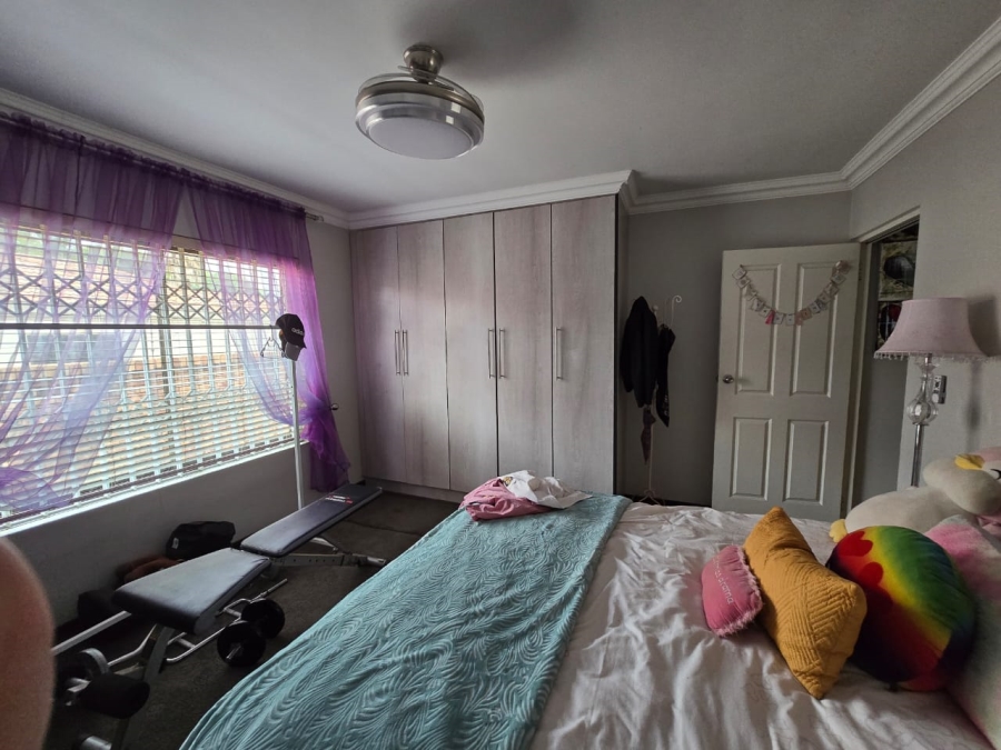 4 Bedroom Property for Sale in Petersfield Gauteng