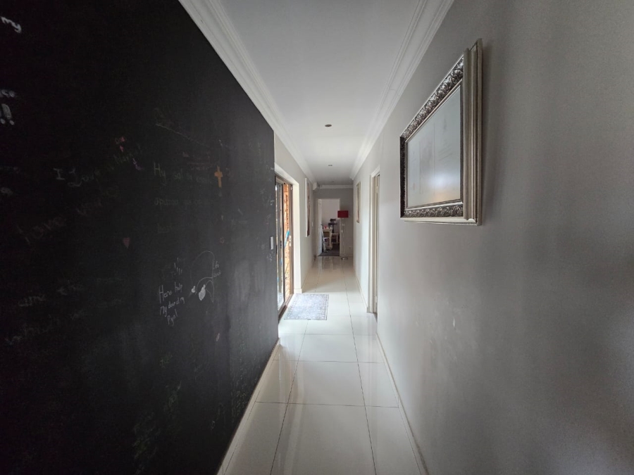 4 Bedroom Property for Sale in Petersfield Gauteng