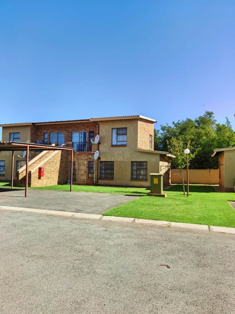 3 Bedroom Property for Sale in Bonanne Gauteng