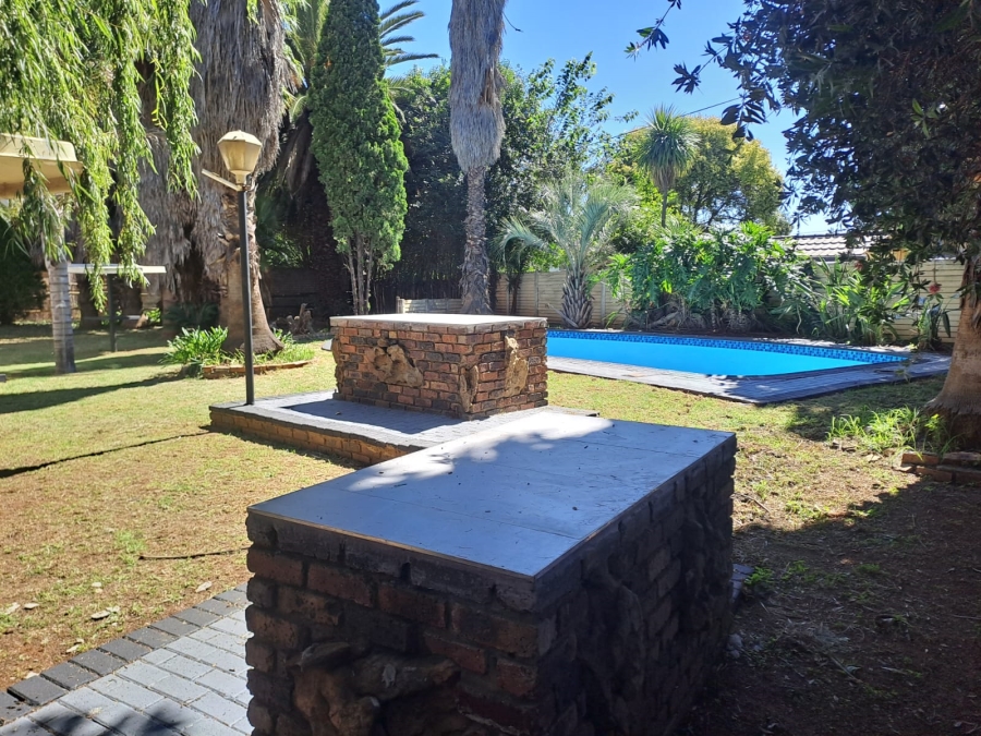 4 Bedroom Property for Sale in Sonland Park Gauteng