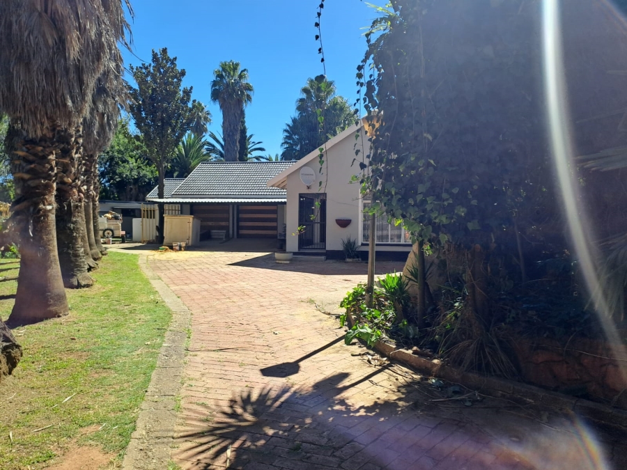 4 Bedroom Property for Sale in Sonland Park Gauteng