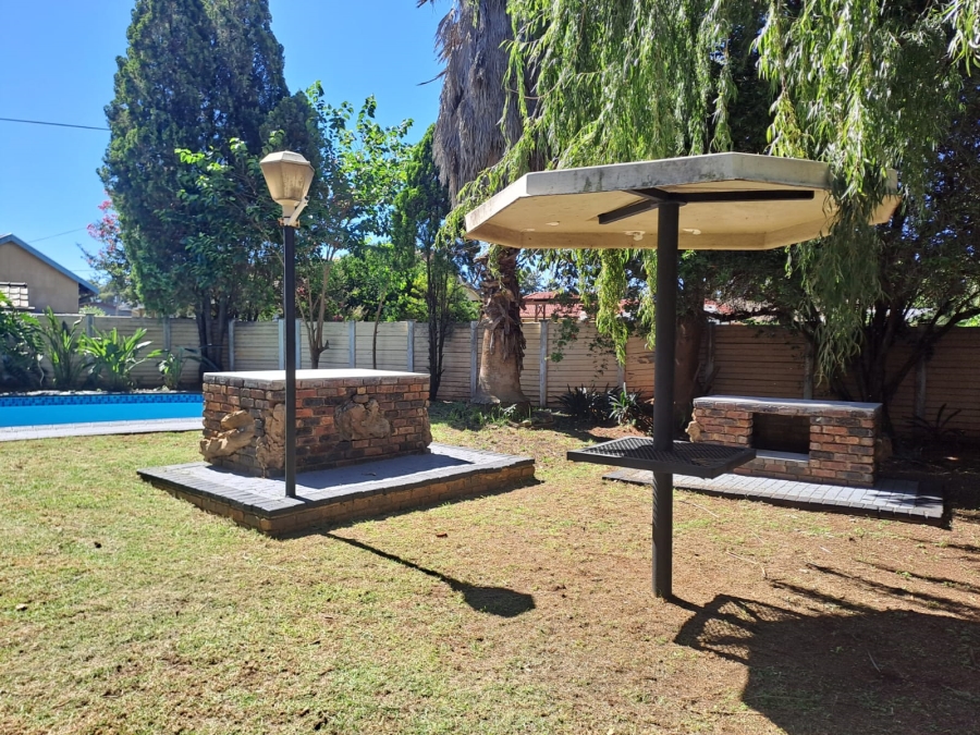 4 Bedroom Property for Sale in Sonland Park Gauteng