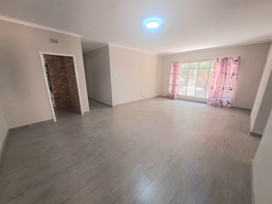 4 Bedroom Property for Sale in Sonland Park Gauteng