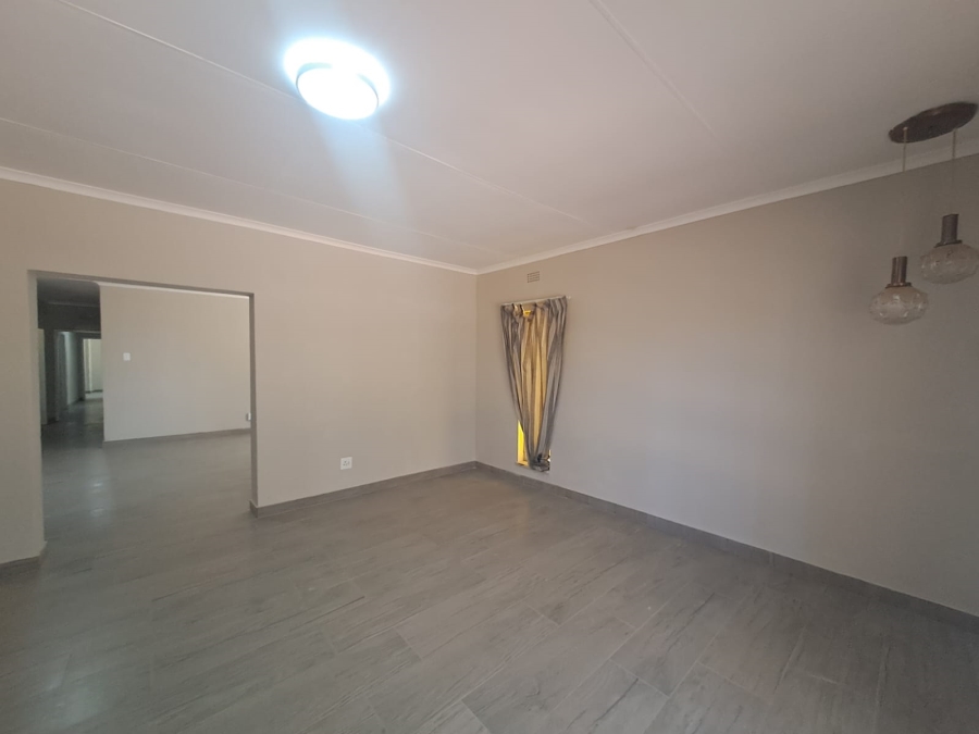 4 Bedroom Property for Sale in Sonland Park Gauteng