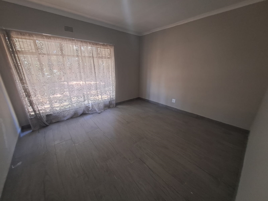 4 Bedroom Property for Sale in Sonland Park Gauteng