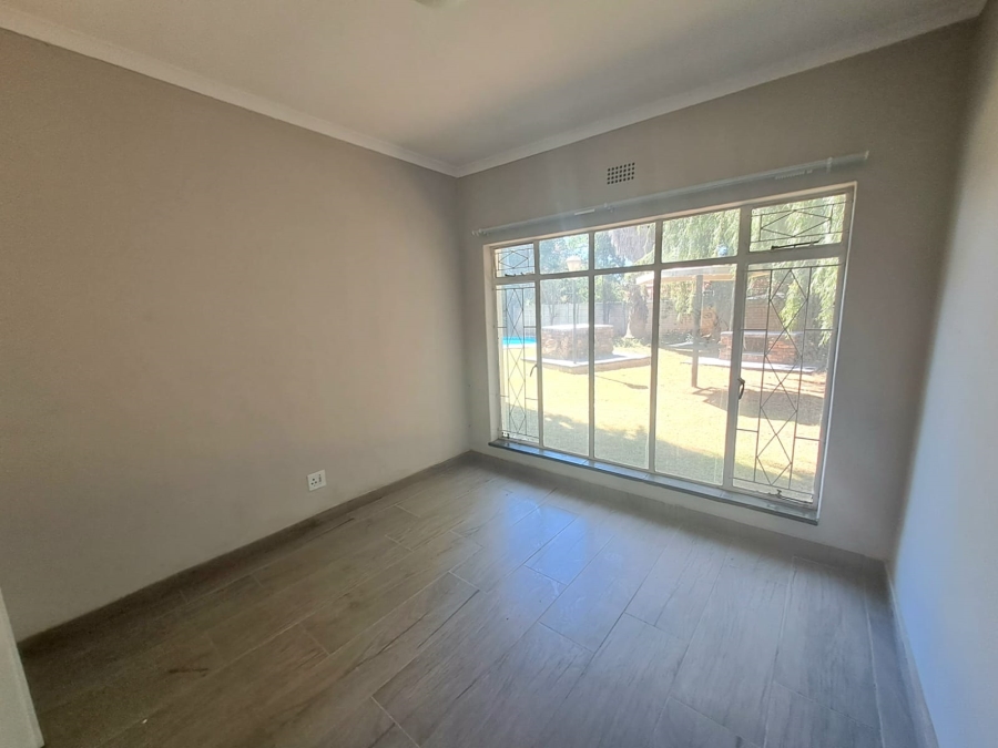4 Bedroom Property for Sale in Sonland Park Gauteng
