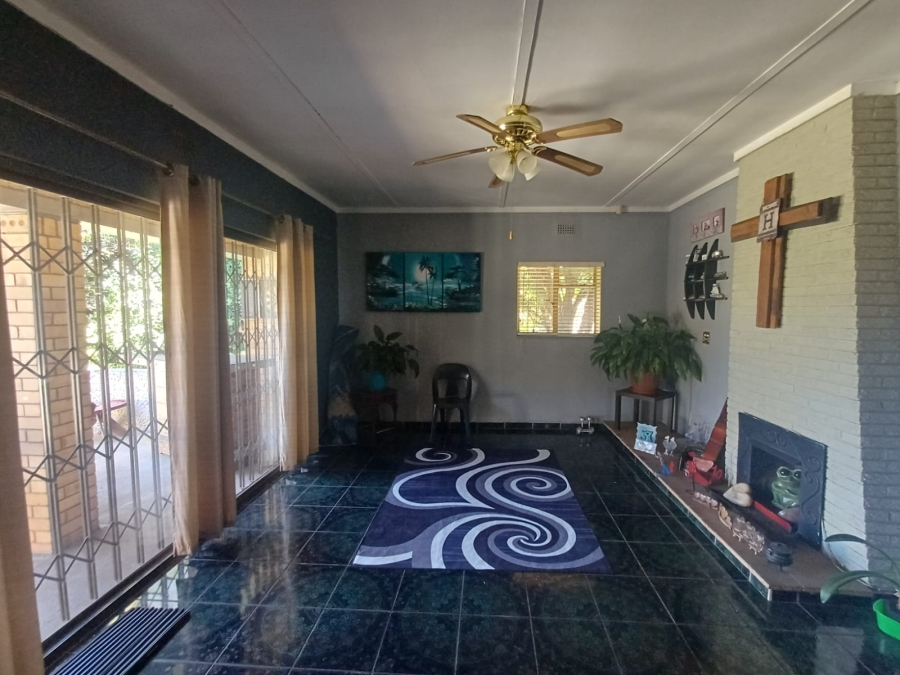 3 Bedroom Property for Sale in Vanderbijlpark SW 5 Gauteng