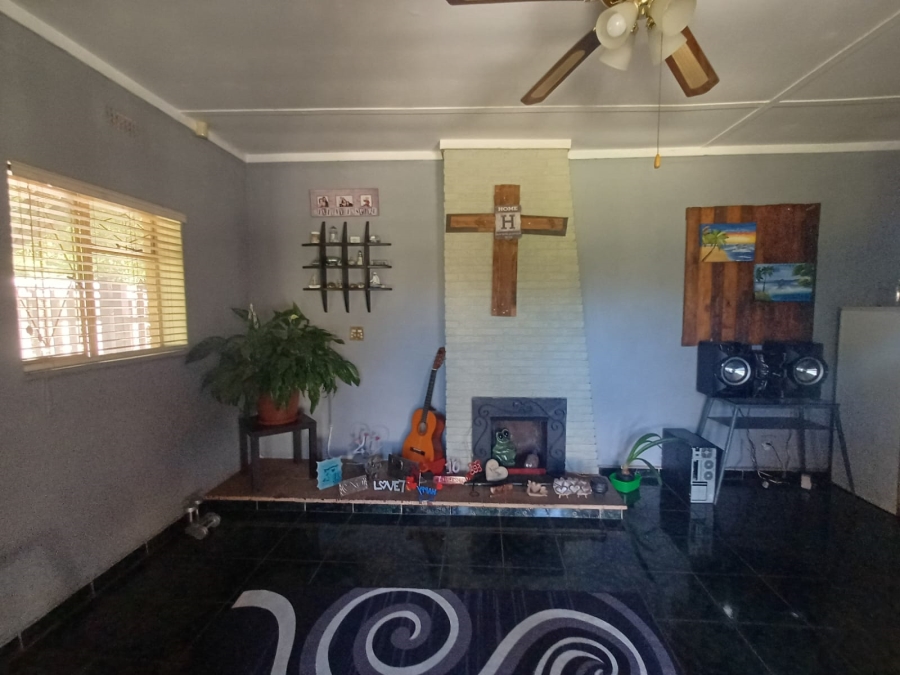 3 Bedroom Property for Sale in Vanderbijlpark SW 5 Gauteng