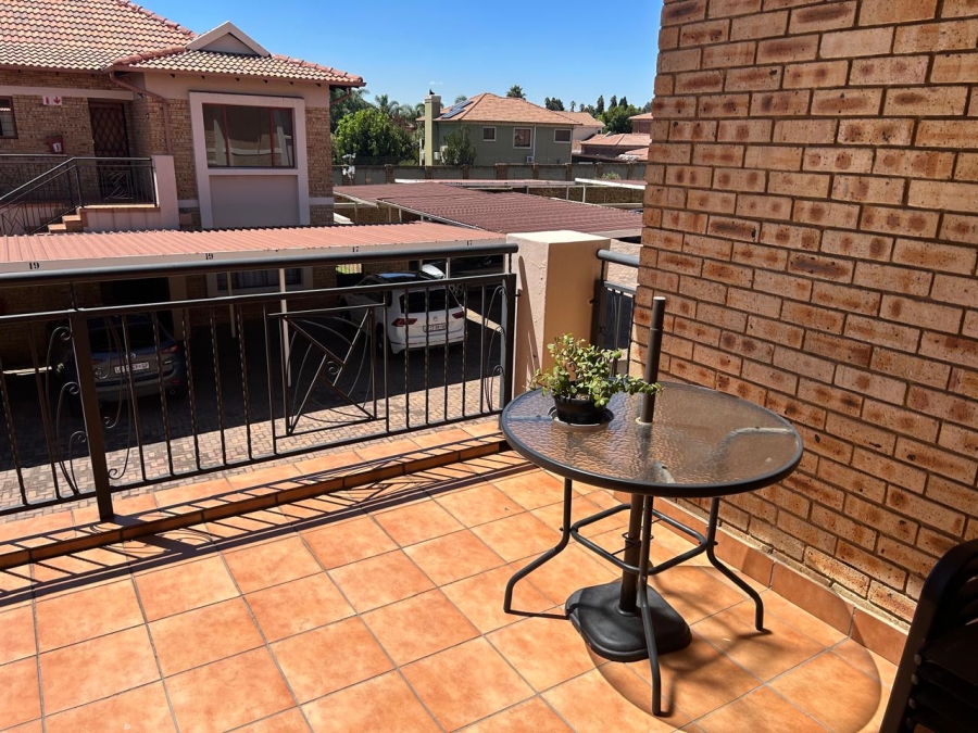 2 Bedroom Property for Sale in Sonneveld Gauteng