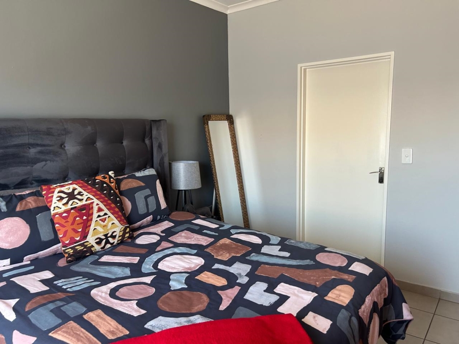 2 Bedroom Property for Sale in Sonneveld Gauteng