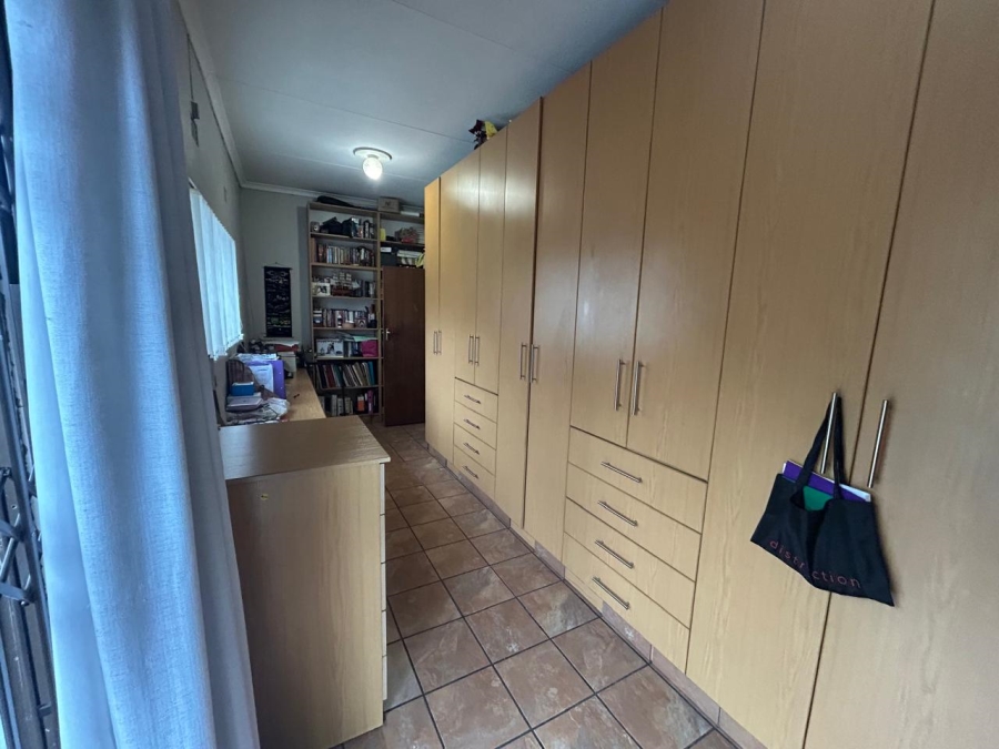 4 Bedroom Property for Sale in Parkdene Gauteng