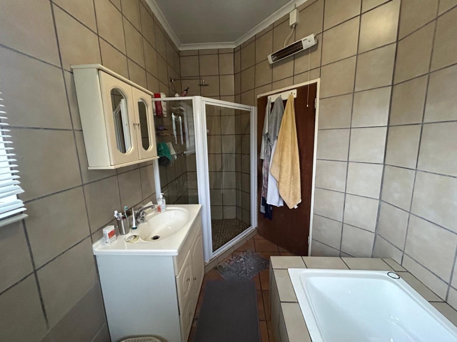 4 Bedroom Property for Sale in Parkdene Gauteng