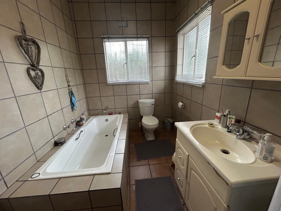 4 Bedroom Property for Sale in Parkdene Gauteng