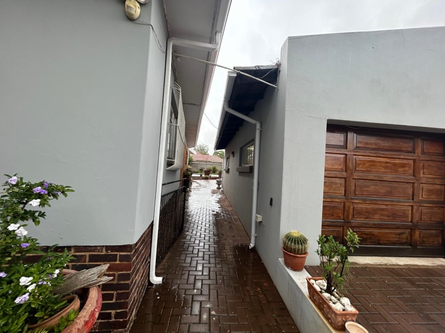 4 Bedroom Property for Sale in Parkdene Gauteng