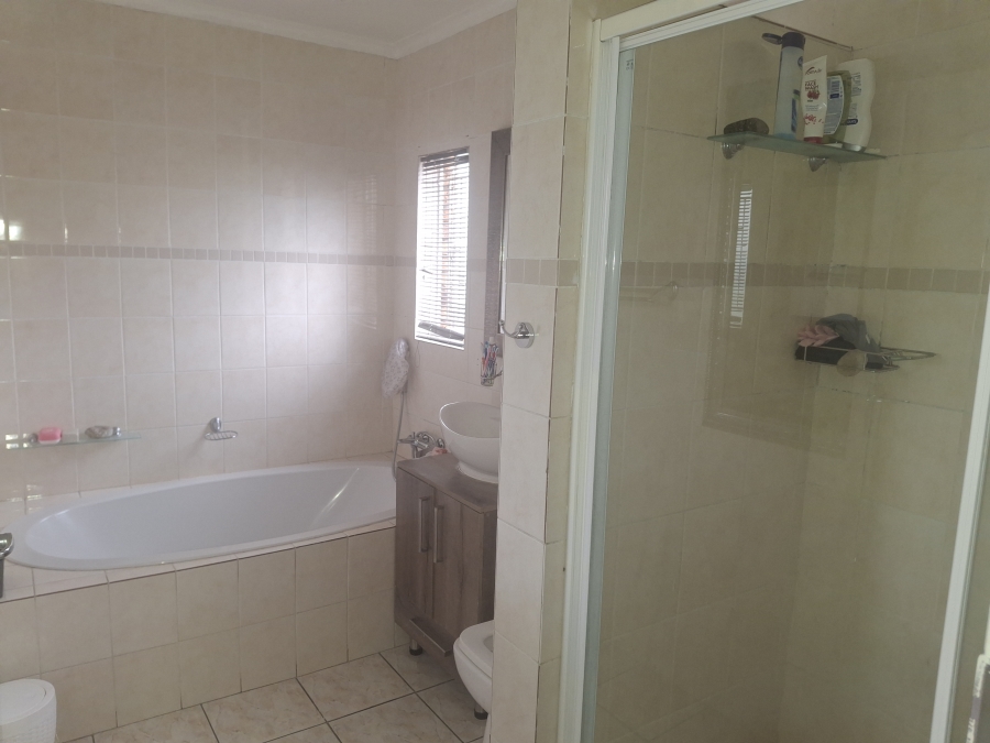 3 Bedroom Property for Sale in Albemarle Gauteng