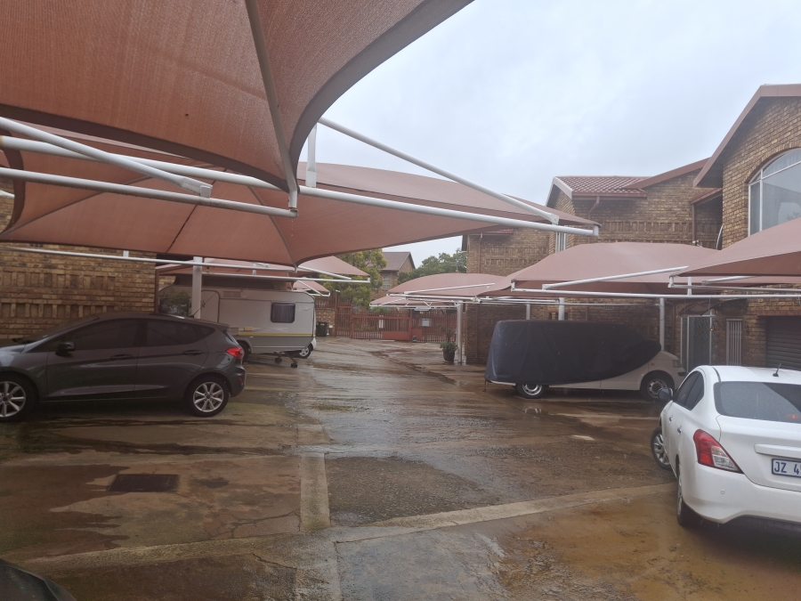 3 Bedroom Property for Sale in Albemarle Gauteng